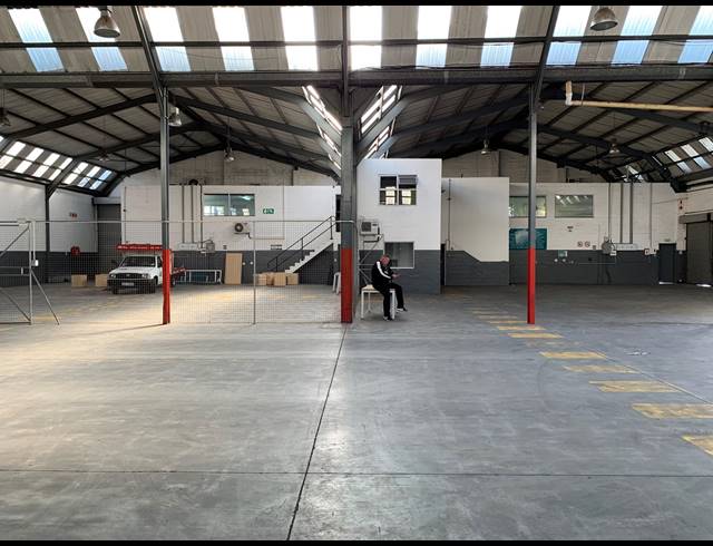 1,710M² FACTORY TO LET IN AIRPORT INDUSTRIA